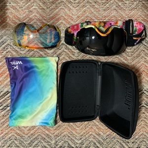 Anon WM1 ski/snowboard googles. 2 lenses and case